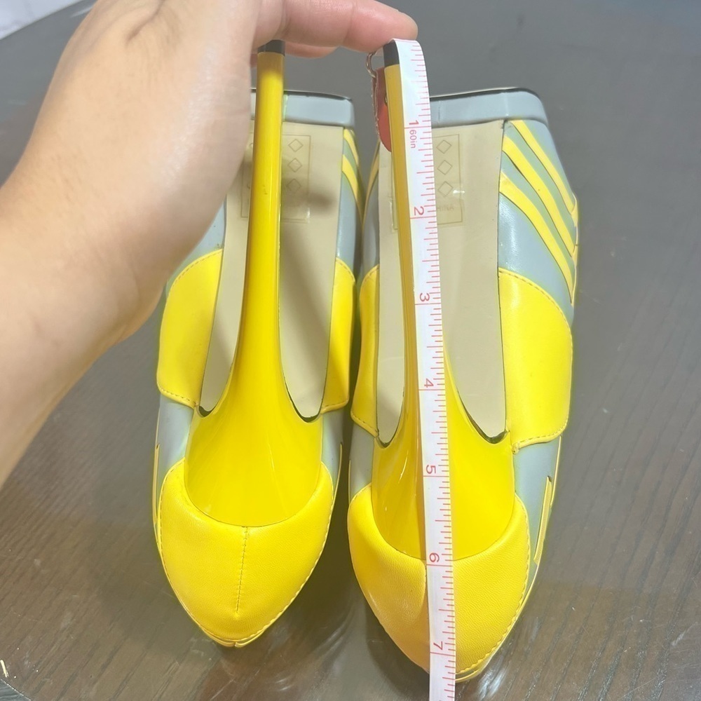 BEAU & ASHE super sexy sky high 6” heels with 2” platforms Yellow & Grey 6 Euc - Picture 5 of 16